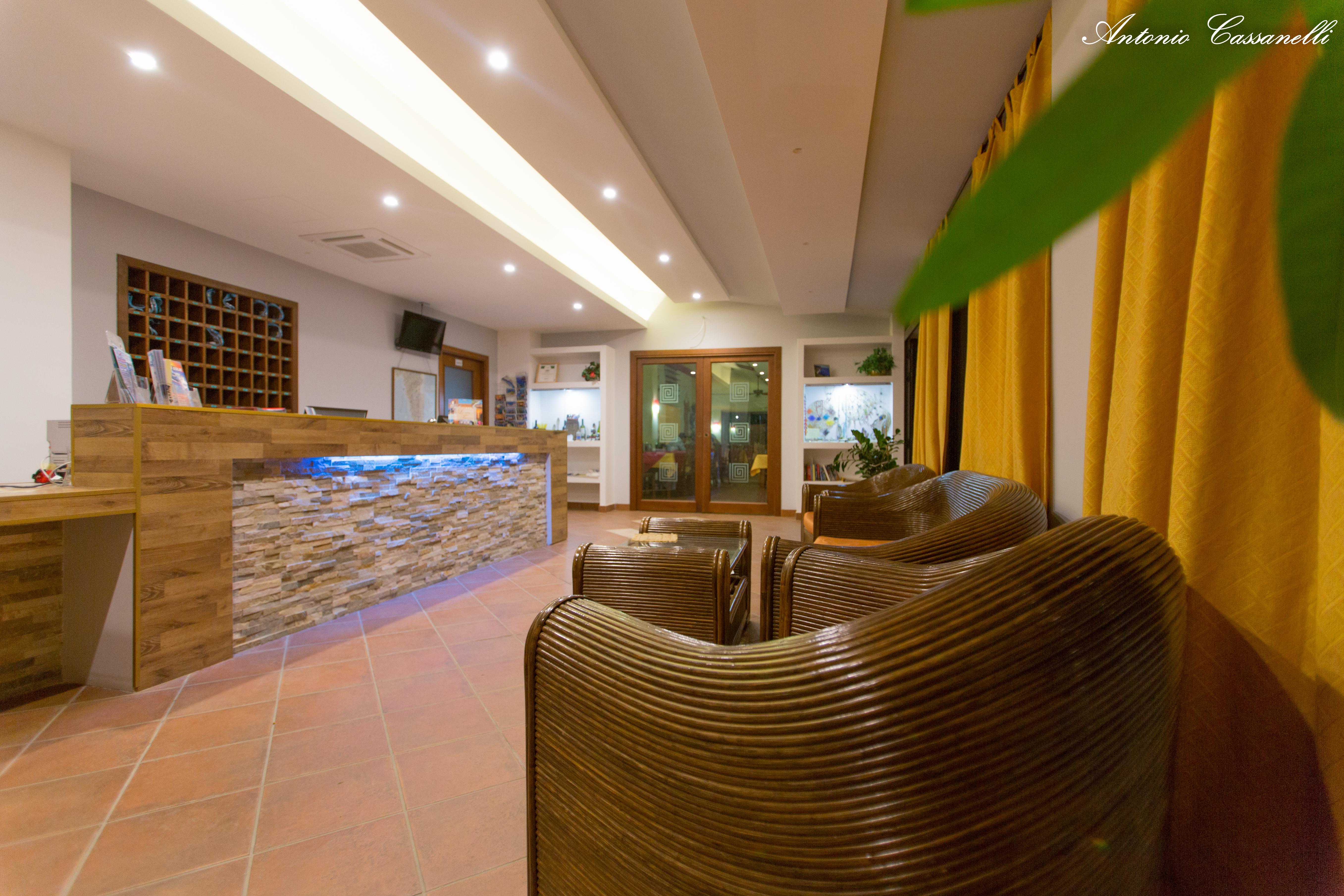 Residence Hotel La Taverna 카포바티카노 외부 사진