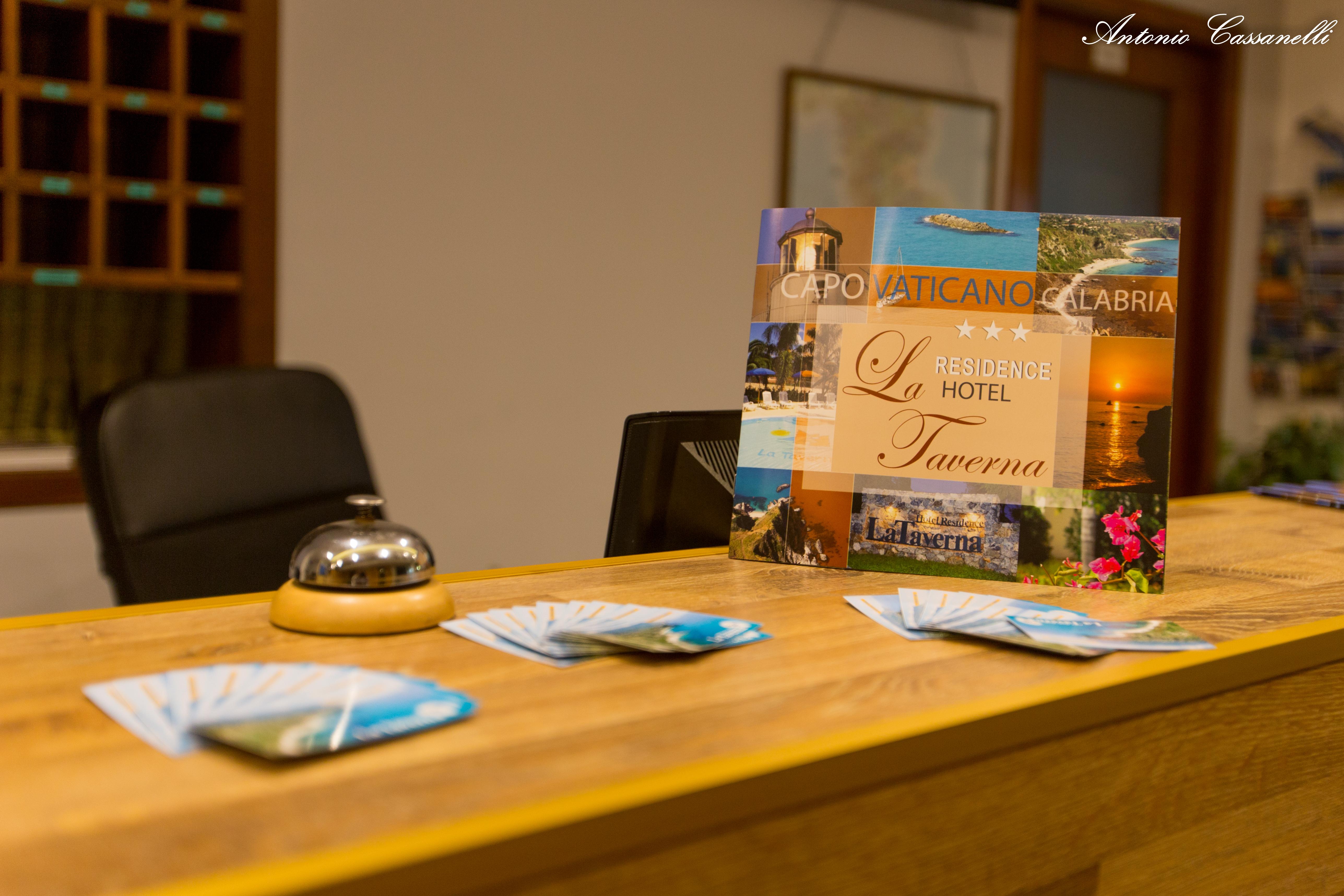 Residence Hotel La Taverna 카포바티카노 외부 사진