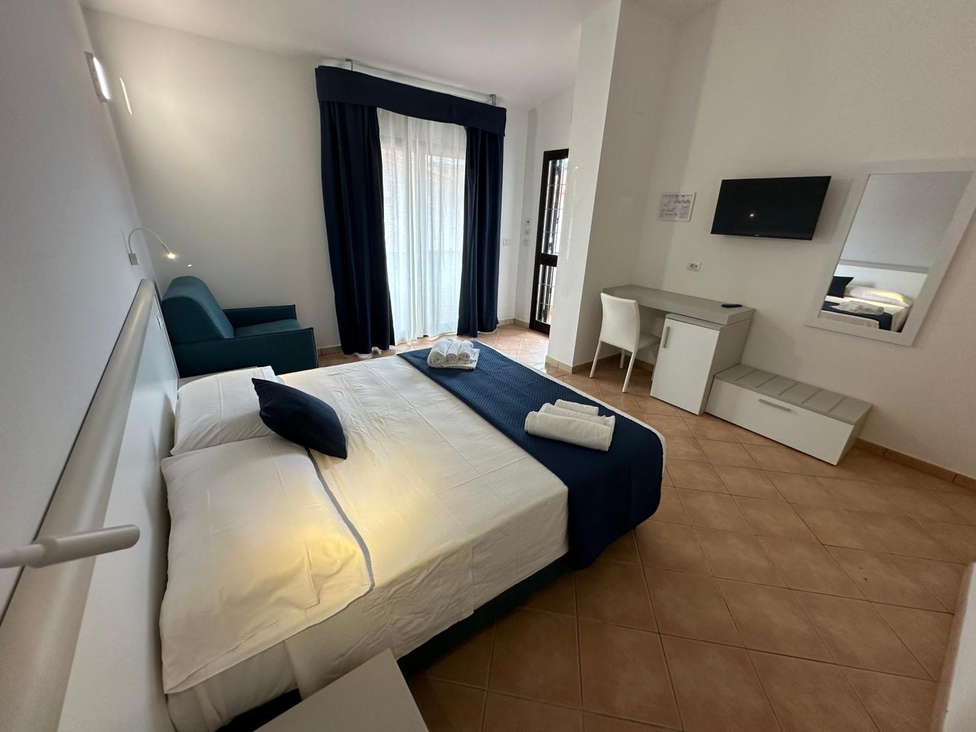 Residence Hotel La Taverna 카포바티카노 외부 사진