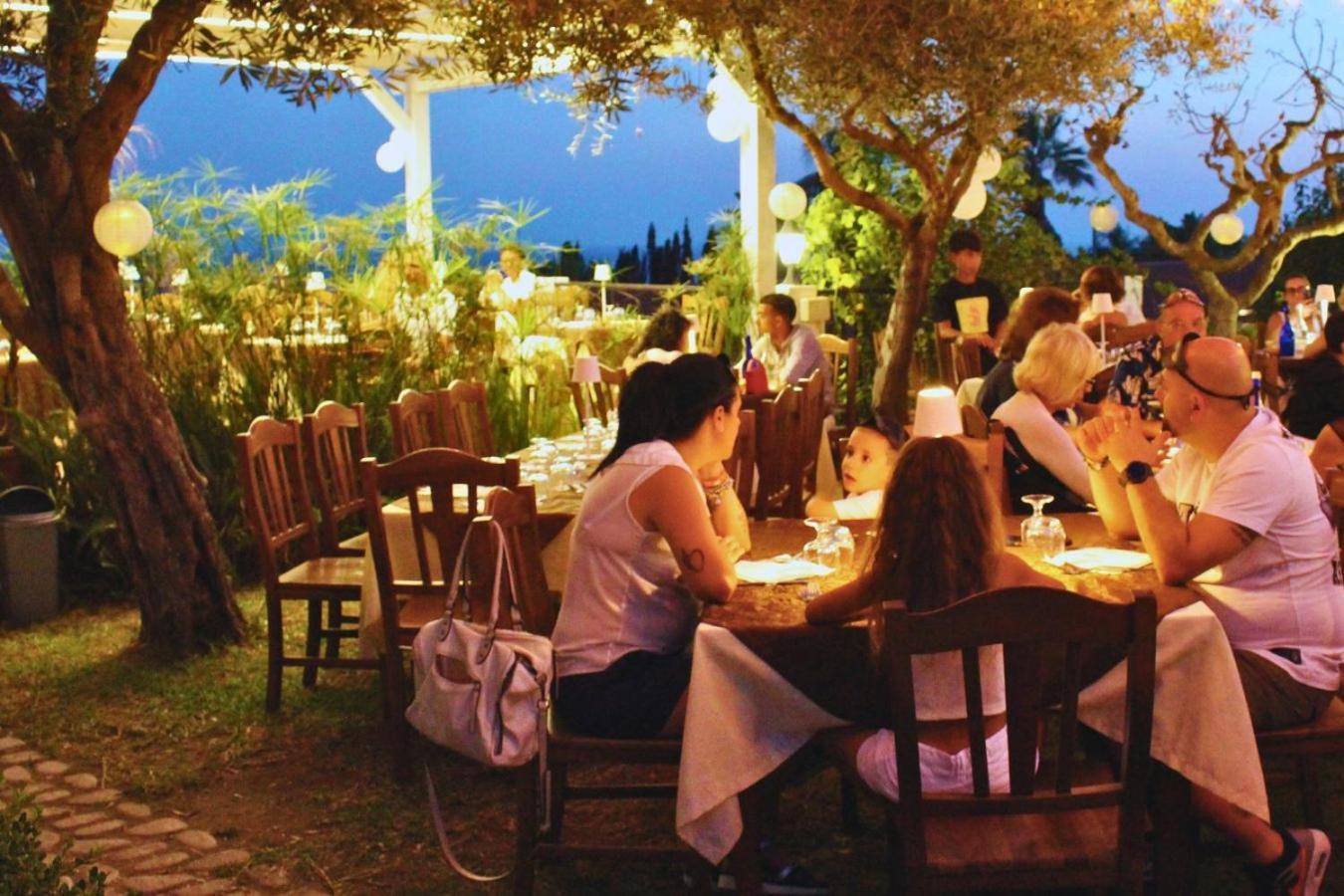 Residence Hotel La Taverna 카포바티카노 외부 사진