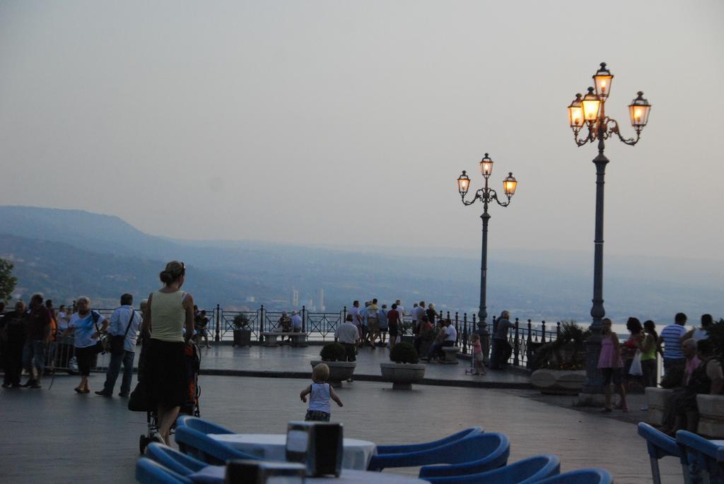 Residence Hotel La Taverna 카포바티카노 외부 사진
