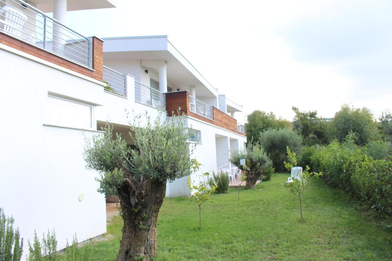 Residence Hotel La Taverna 카포바티카노 외부 사진