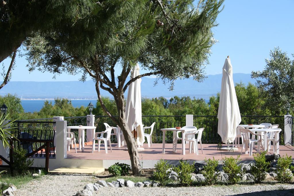 Residence Hotel La Taverna 카포바티카노 외부 사진